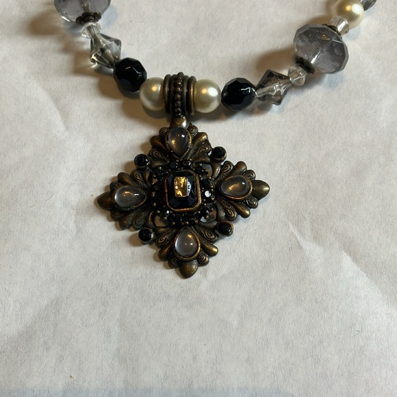 Black and Grey Necklace Lot - 2 Necklaces - Picture 3 of 10